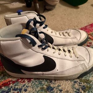 Nike White and Gray Sneakers